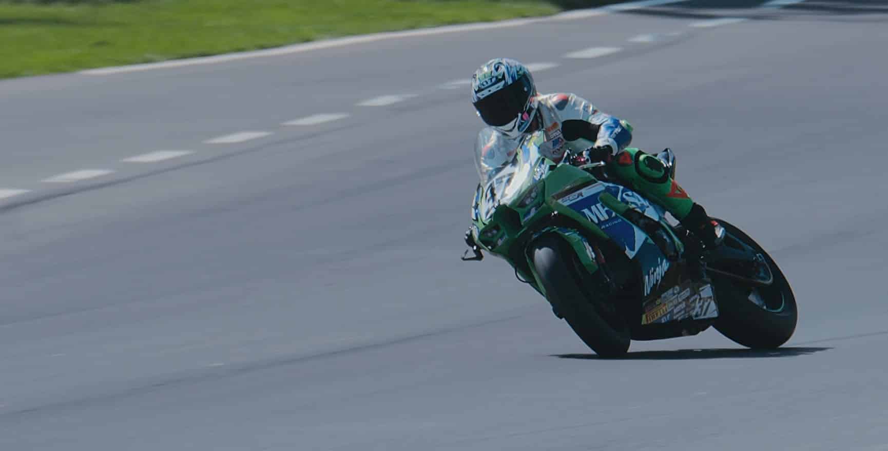 Read more about the article Gear Up for Safety with Motorcycle Road Race Regulations